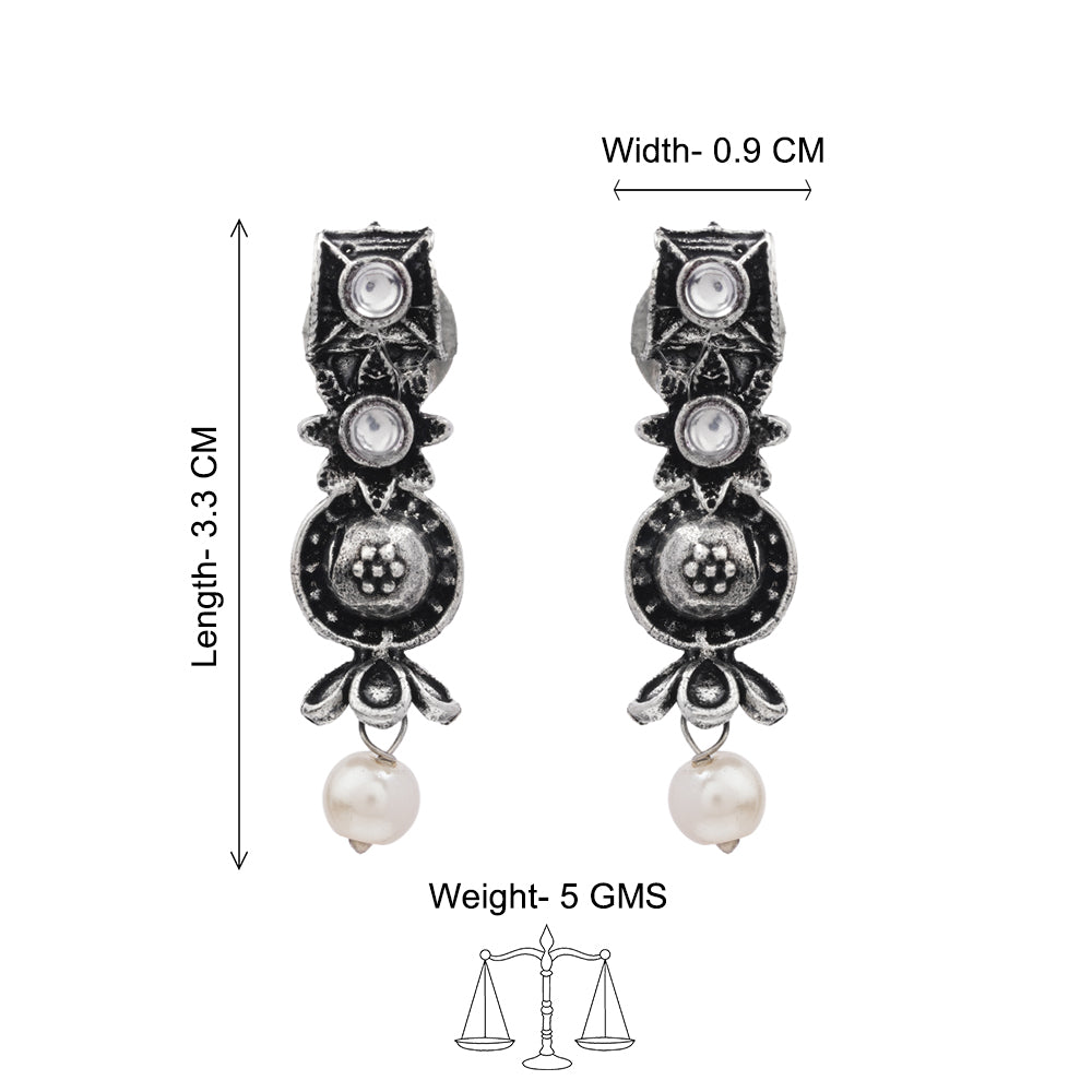 Wonderful wildflower oxidised stud earrings (White)