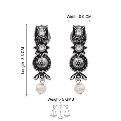 Wonderful wildflower oxidised stud earrings (White)