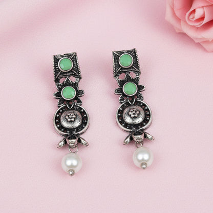 Wonderful wildflower oxidised stud earrings (Pista)