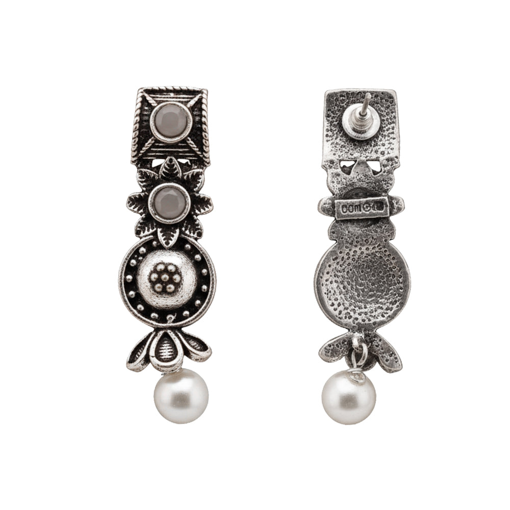 Wonderful wildflower oxidised stud earrings (Grey)