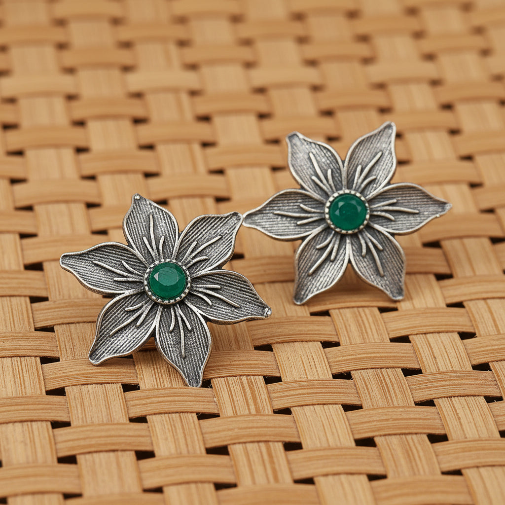 Minima-lily stud earrings (Green)