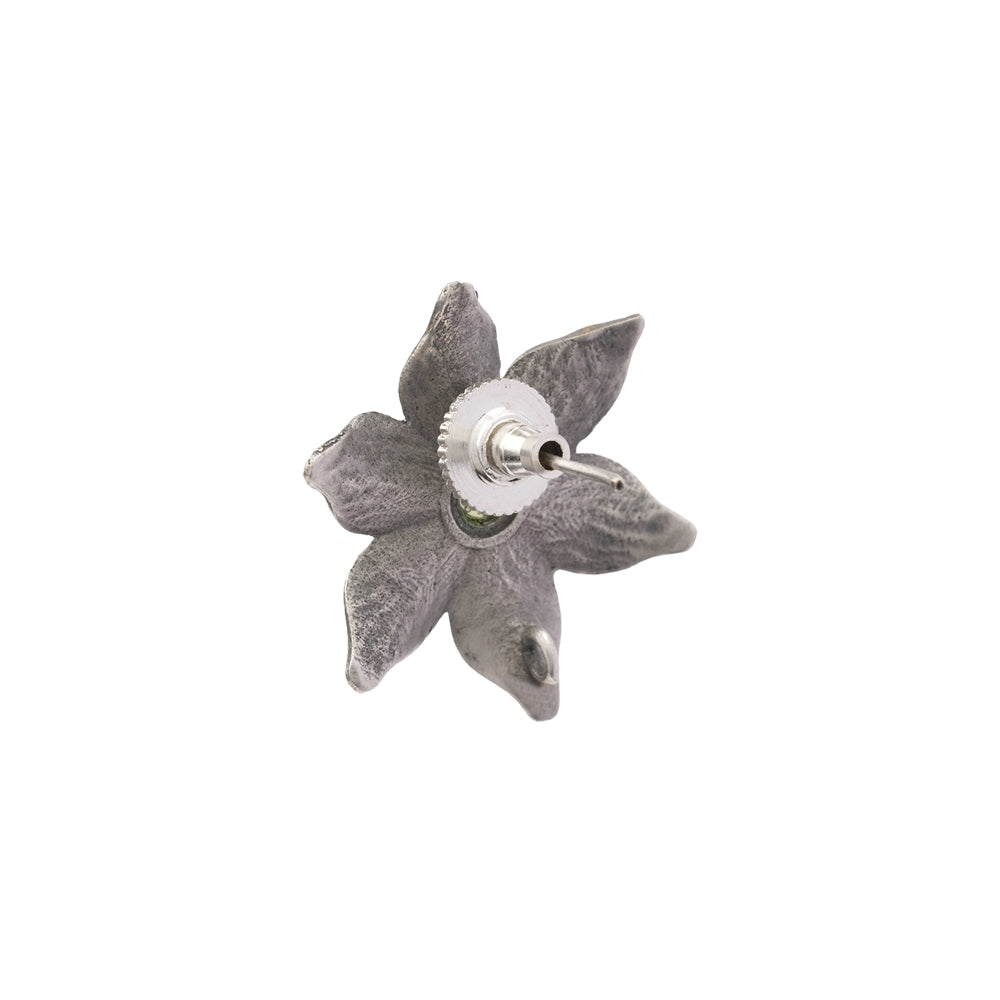 Minima-lily stud earrings (White)