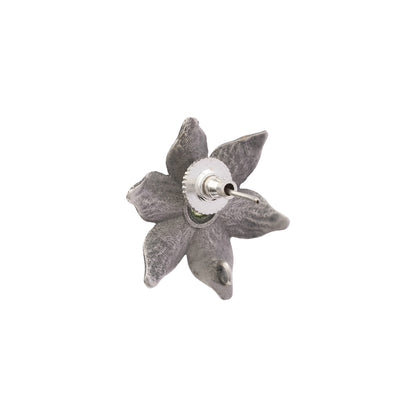 Minima-lily stud earrings (White)