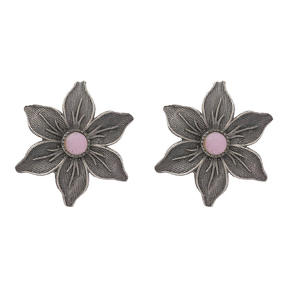 Minima-lily stud earrings (Baby Pink)