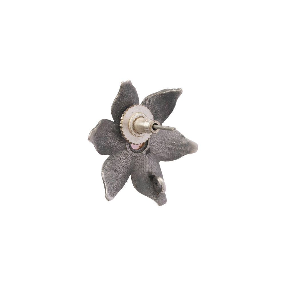 Minima-lily stud earrings (Baby Pink)