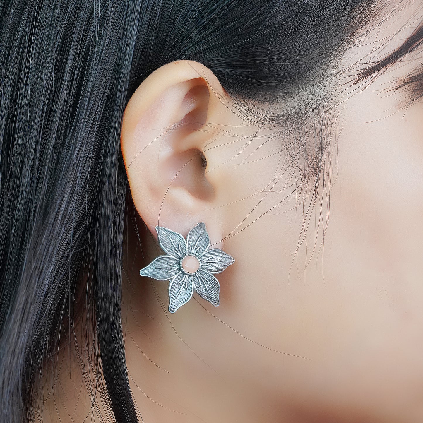 Carved Charm Dangler earrings (White) Minima-lily stud earrings (Light Orange) Combo set
