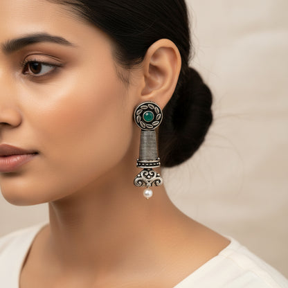 Shahi Trumpet stud earrings (Green)