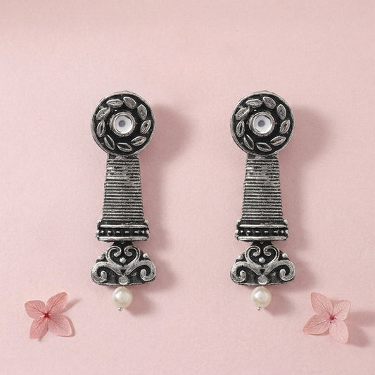 Shahi Trumpet stud earrings (White)