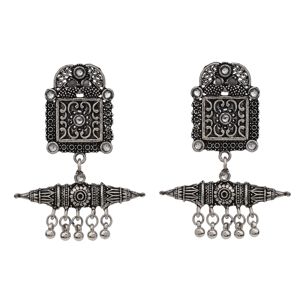 Chakor swirls Gunghroo Dangler earring (White)