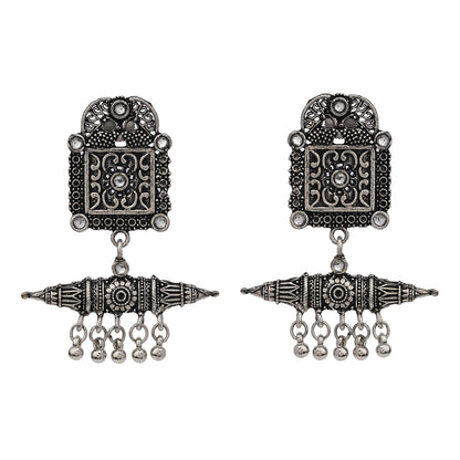 Chakor swirls Gunghroo Dangler earring (White)