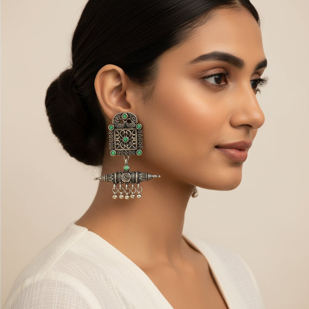 Chakor swirls Gunghroo Dangler earring (Pista)