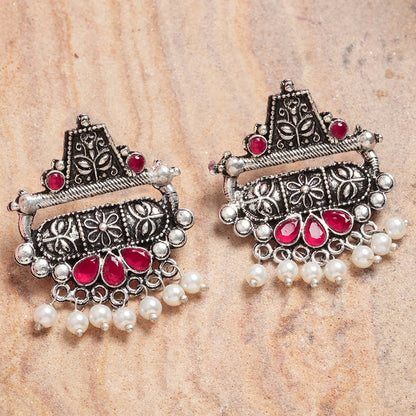 Floral Carved pearl stud earring (Red)