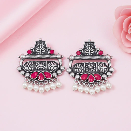 Floral Carved pearl stud earring (Red)