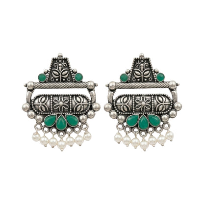Floral Carved pearl stud earring (Green)
