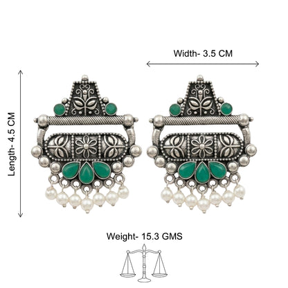 Floral Carved pearl stud earring (Green)