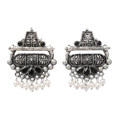 Floral Carved pearl stud earring (Black)