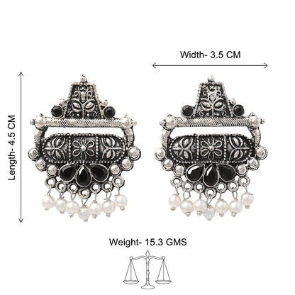 Floral Carved pearl stud earring (Black)