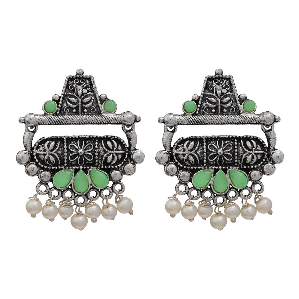 Floral Carved pearl stud earring (Pista)