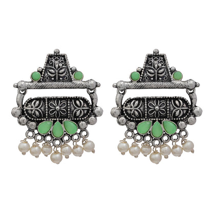 Floral Carved pearl stud earring (Pista)