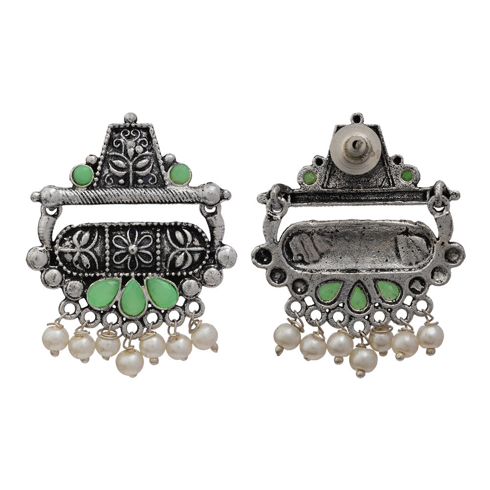 Floral Carved pearl stud earring (Pista)