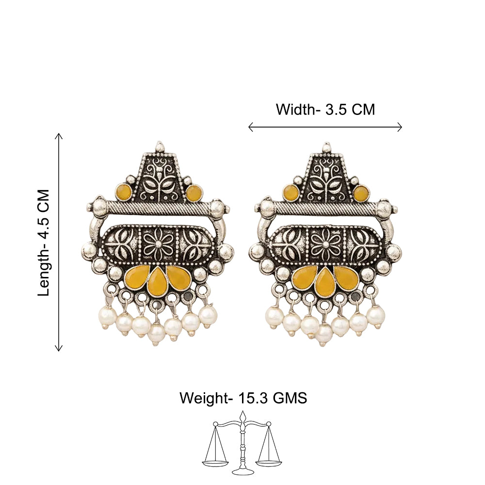 Floral Carved pearl stud earring (Yellow)