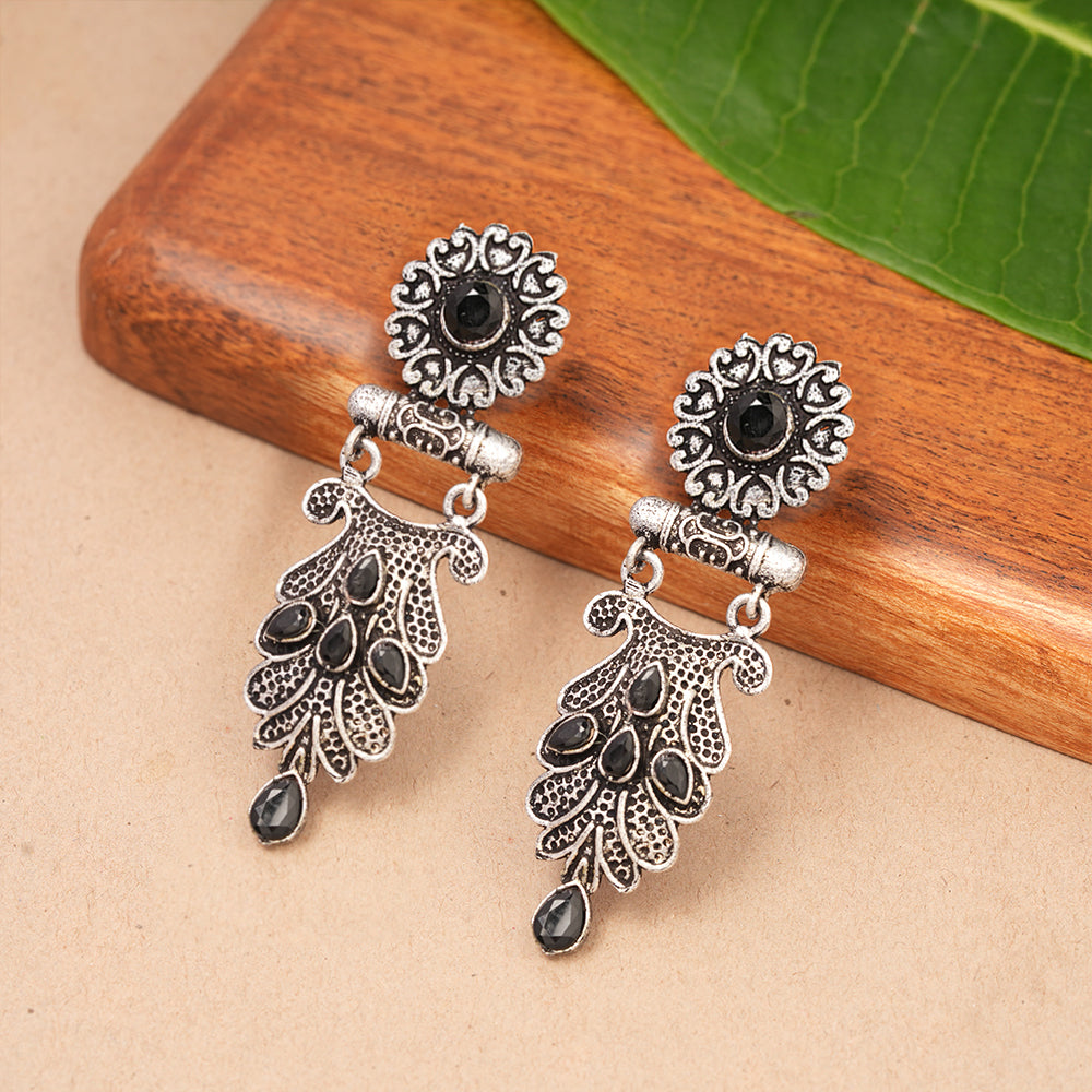 Swirly stone studded dangler earring (Black)