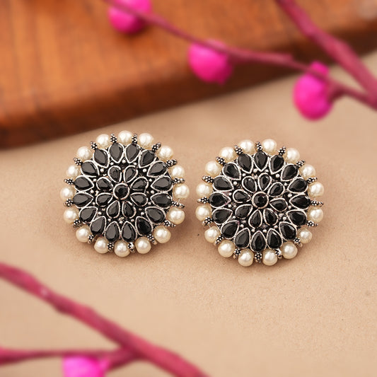 Desi Diva stud earring (Black)
