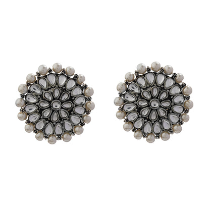 Desi Diva stud earring (White)