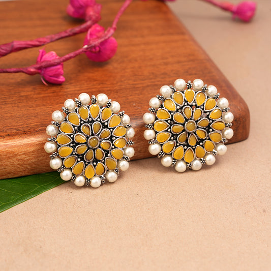 Desi Diva stud earring (Yellow)