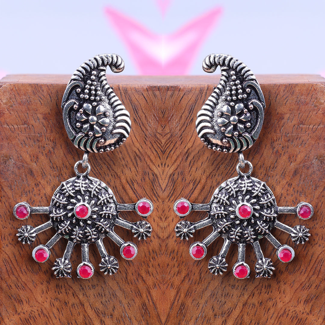 Rays and Paisley dangler earring (Red)