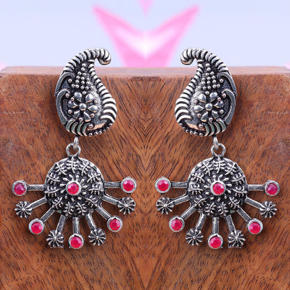 Rays and Paisley dangler earring (Red)