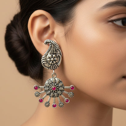 Rays and Paisley dangler earring (Red)