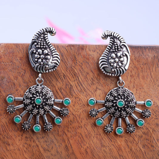 Rays and Paisley dangler earring (Green)