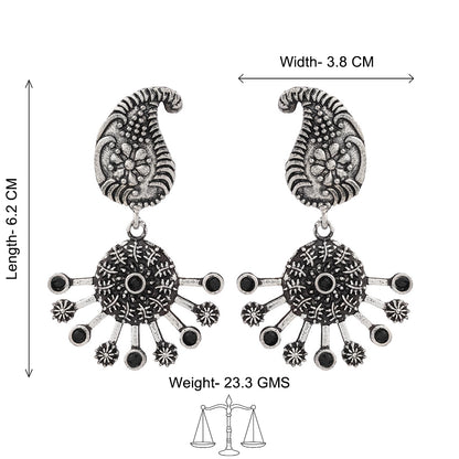 Rays and Paisley dangler earring (Black)