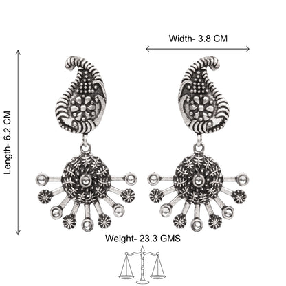 Rays and Paisley dangler earring (White)