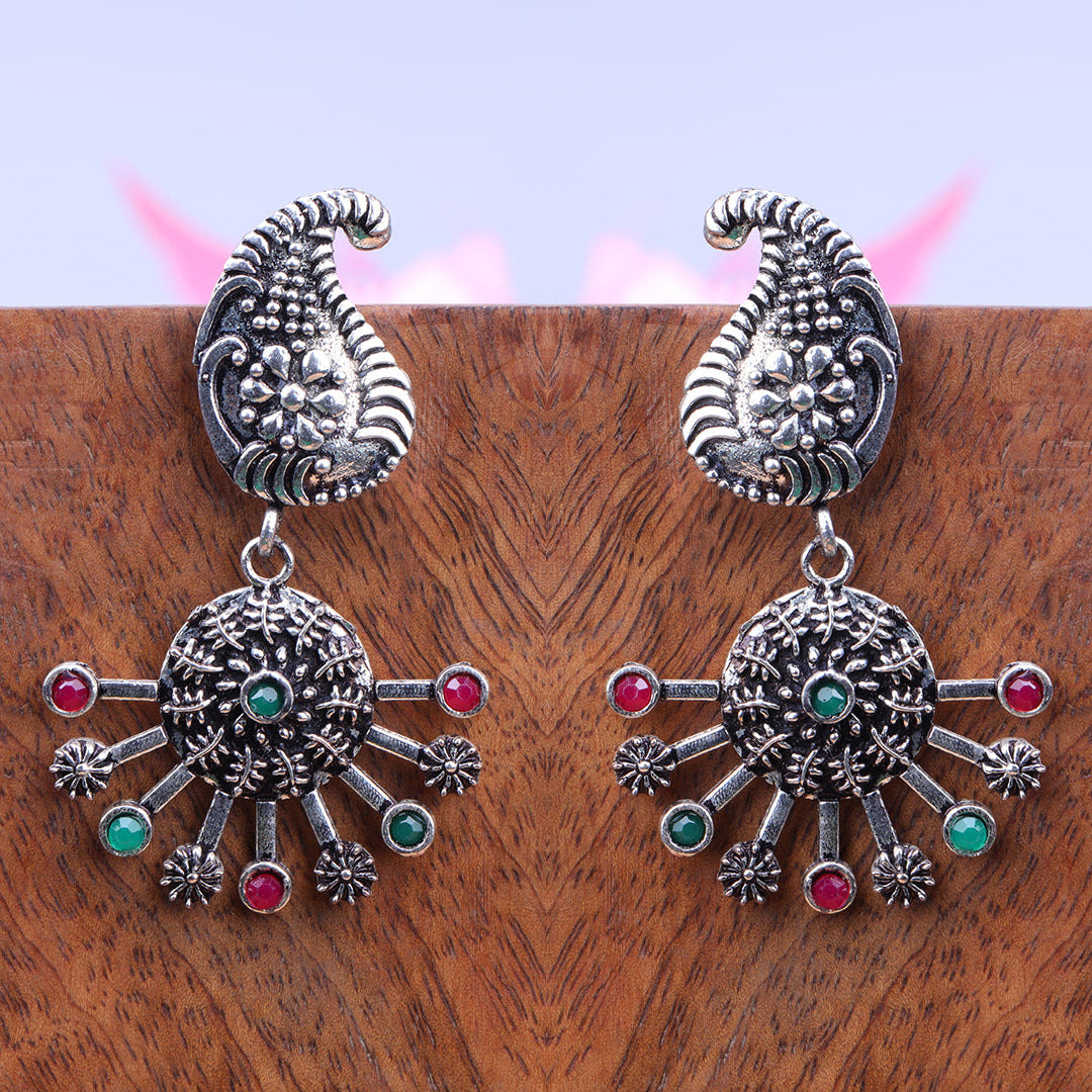 Rays and Paisley dangler earring (Multicolored)