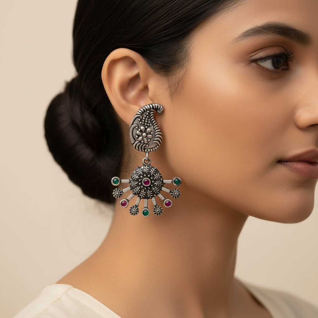 Rays and Paisley dangler earring (Multicolored)