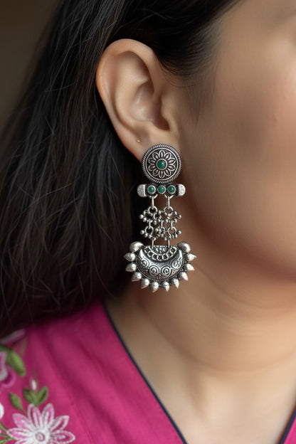 Enchanted Swing dangler earring (Green)