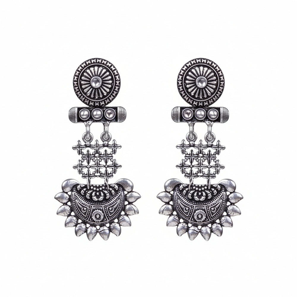 Enchanted Swing dangler earring (White)