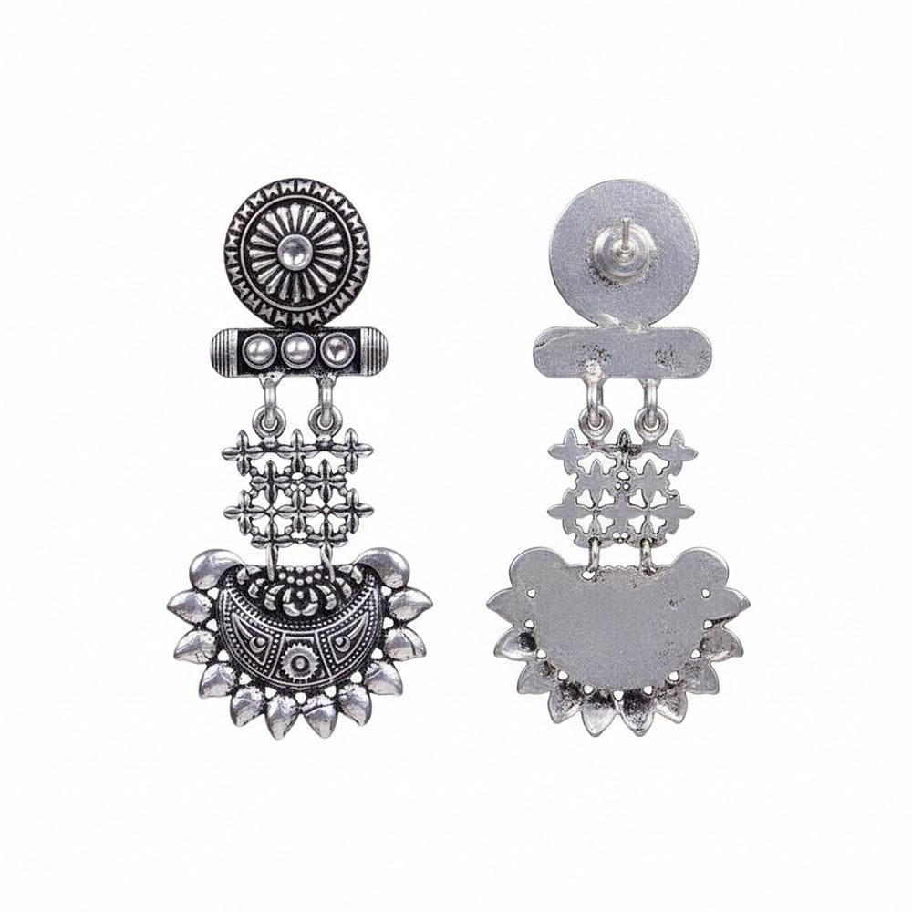 Enchanted Swing dangler earring (White)