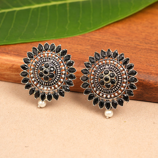 Traditional twish stud earring (Black)
