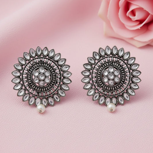 Traditional twish stud earring (White)