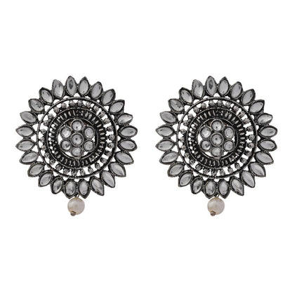 Traditional twish stud earring (White)
