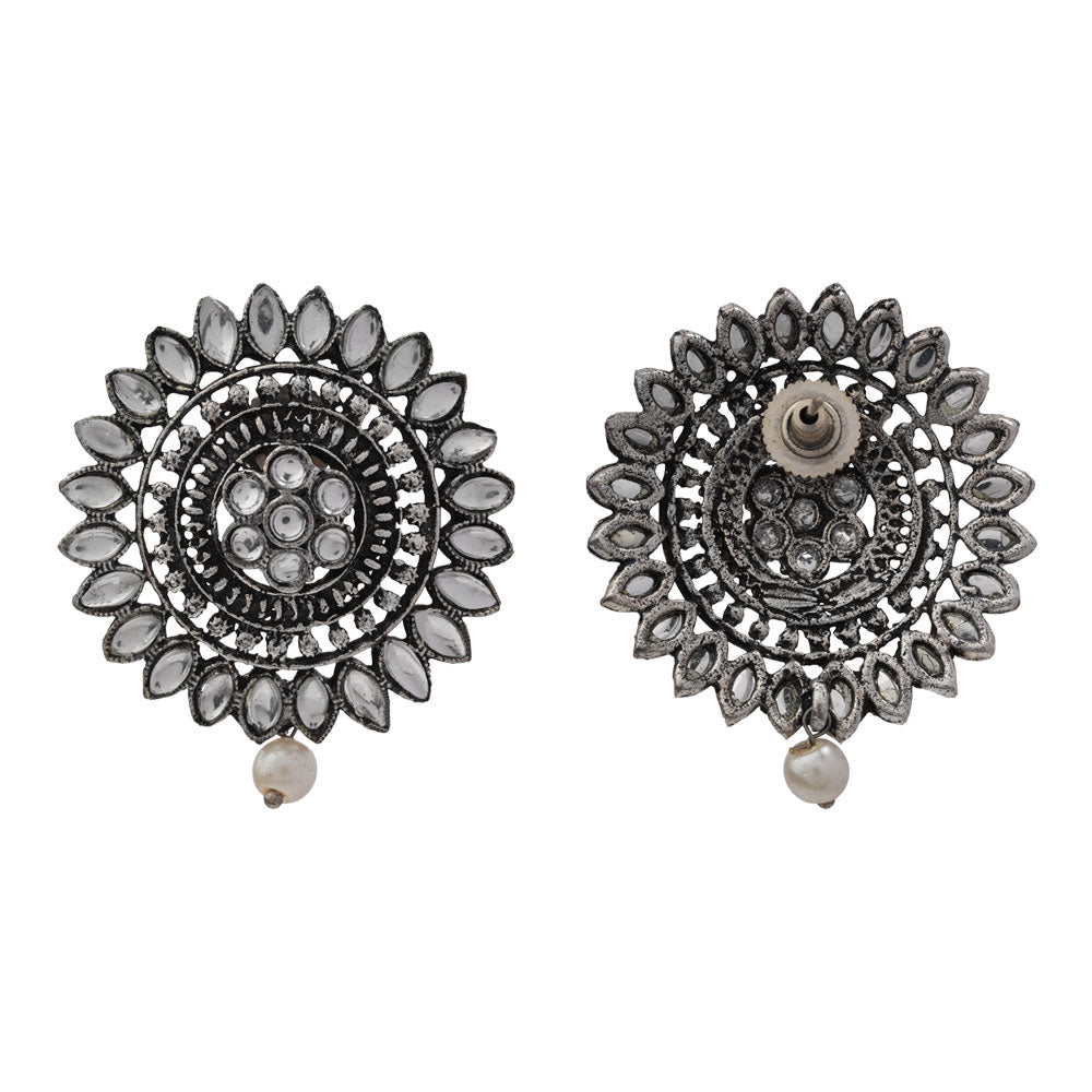 Traditional twish stud earring (White)