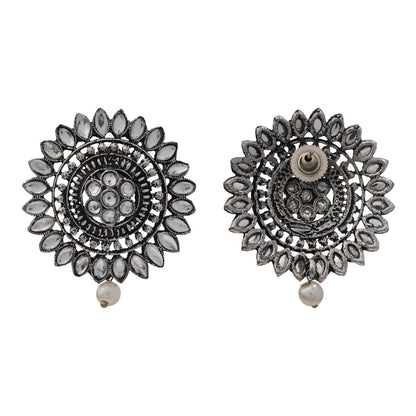 Traditional twish stud earring (White)