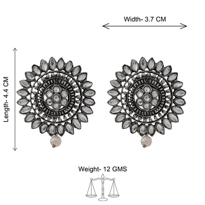 Traditional twish stud earring (White)