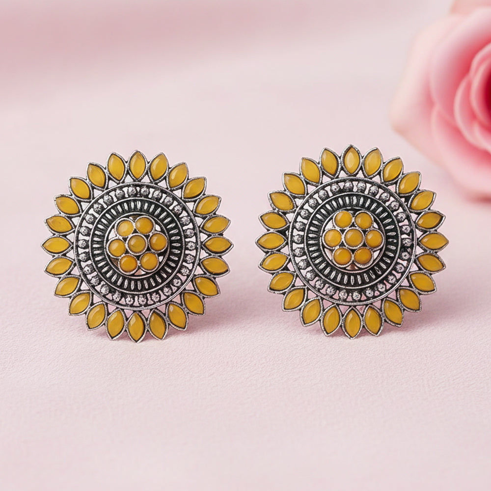 Traditional twish stud earring (Yellow)