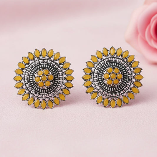 Traditional twish stud earring (Yellow)