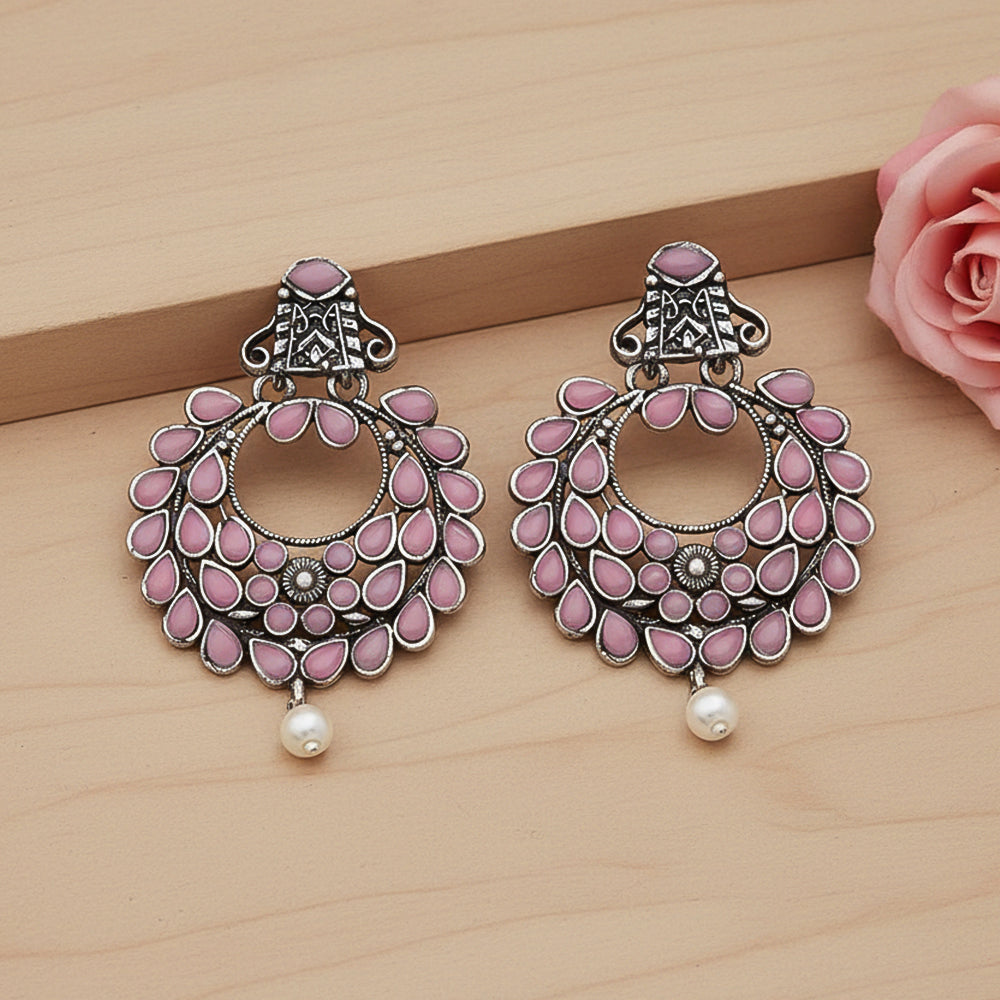 Diva Drops stud earrings (Baby Pink)