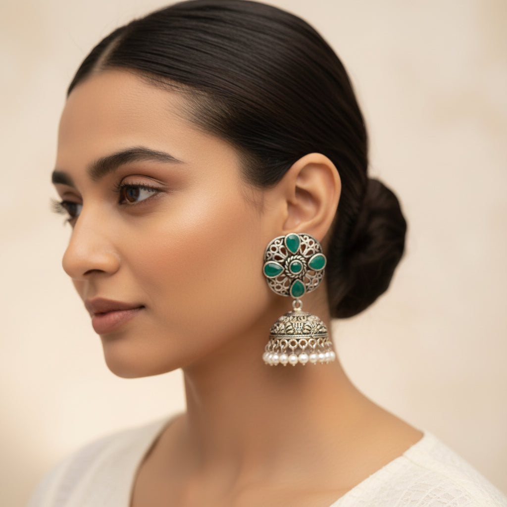 Curv & Swirl jhumka earring (Green)